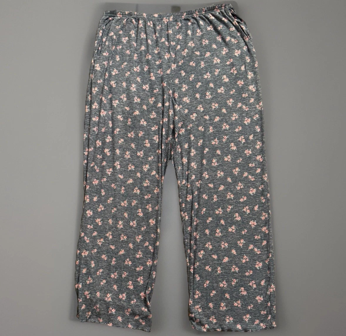 LAURA ASHLEY Pajama Set Womens 1X-Large Gray Pink Floral Short Sleeve Top/Pants