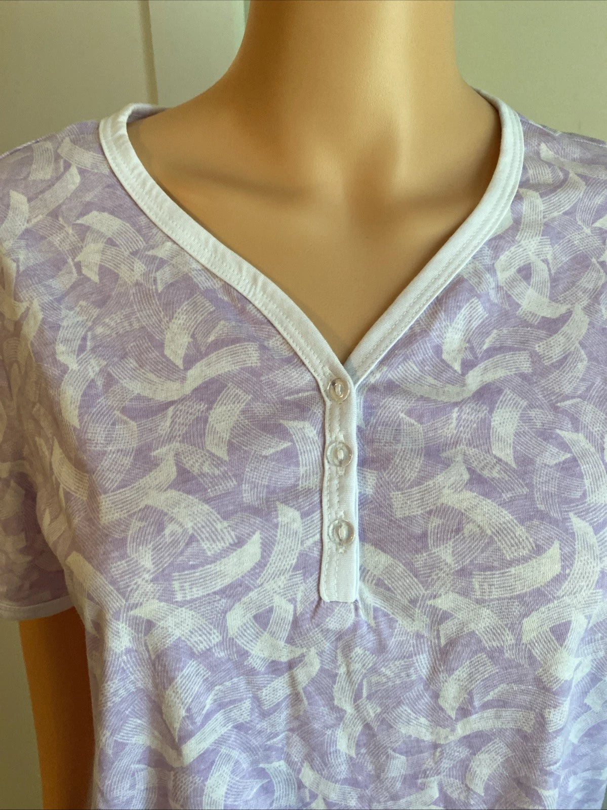 V-Neck Lace Trim Floral Pattern 2-Piece Pajama Set 1x Size