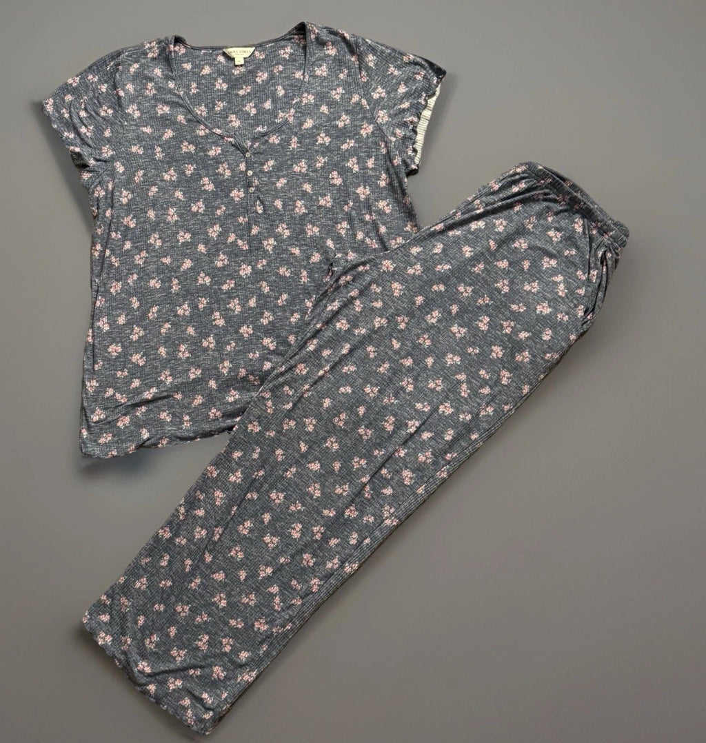 LAURA ASHLEY Pajama Set Womens 1X-Large Gray Pink Floral Short Sleeve Top/Pants