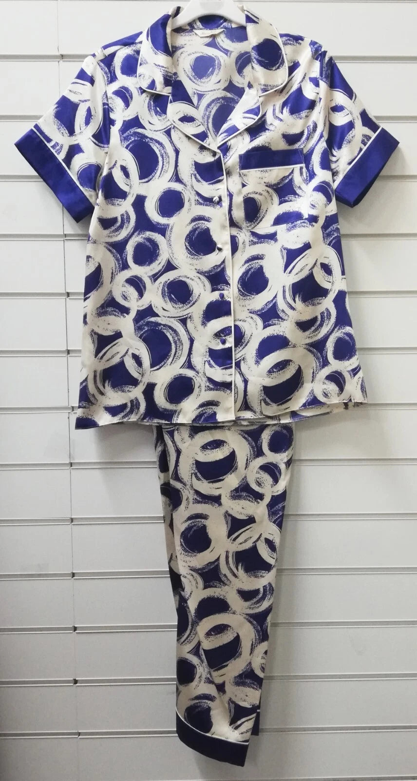 LADIES BLUE GEO PRINT SHORT SLEEVE SATIN PYJAMA SET UK SIZE 10/12