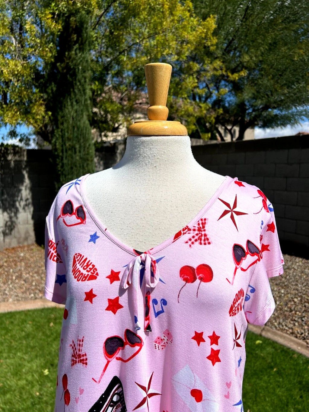 Room Service Short Pajamas 2 Piece Set Women's L Pink "Road Trip" Print $68 NWT