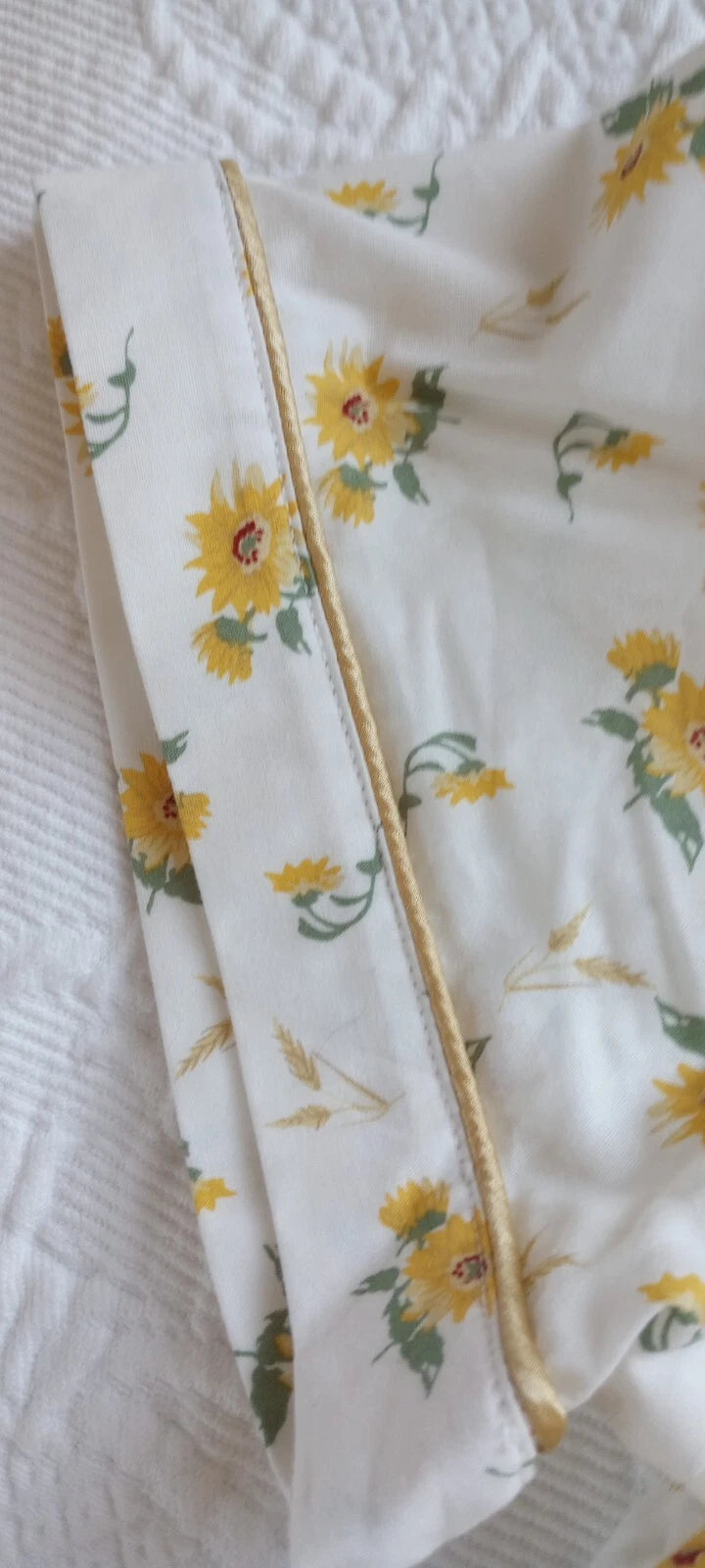 Cuddledown Short Pajama Set, Womens XL Button Top, Yellow Flower and Bee Design