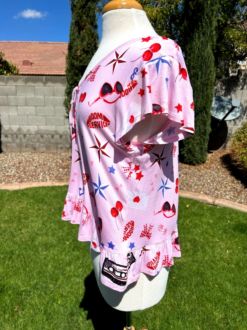 Room Service Short Pajamas 2 Piece Set Women's L Pink "Road Trip" Print $68 NWT