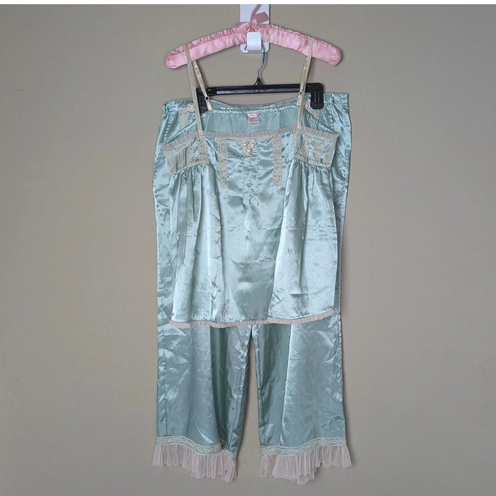 Kenzie Satin Pajama Set 2 Piece Cami & Cropped Pants Mint Green Lace Trim Size L
