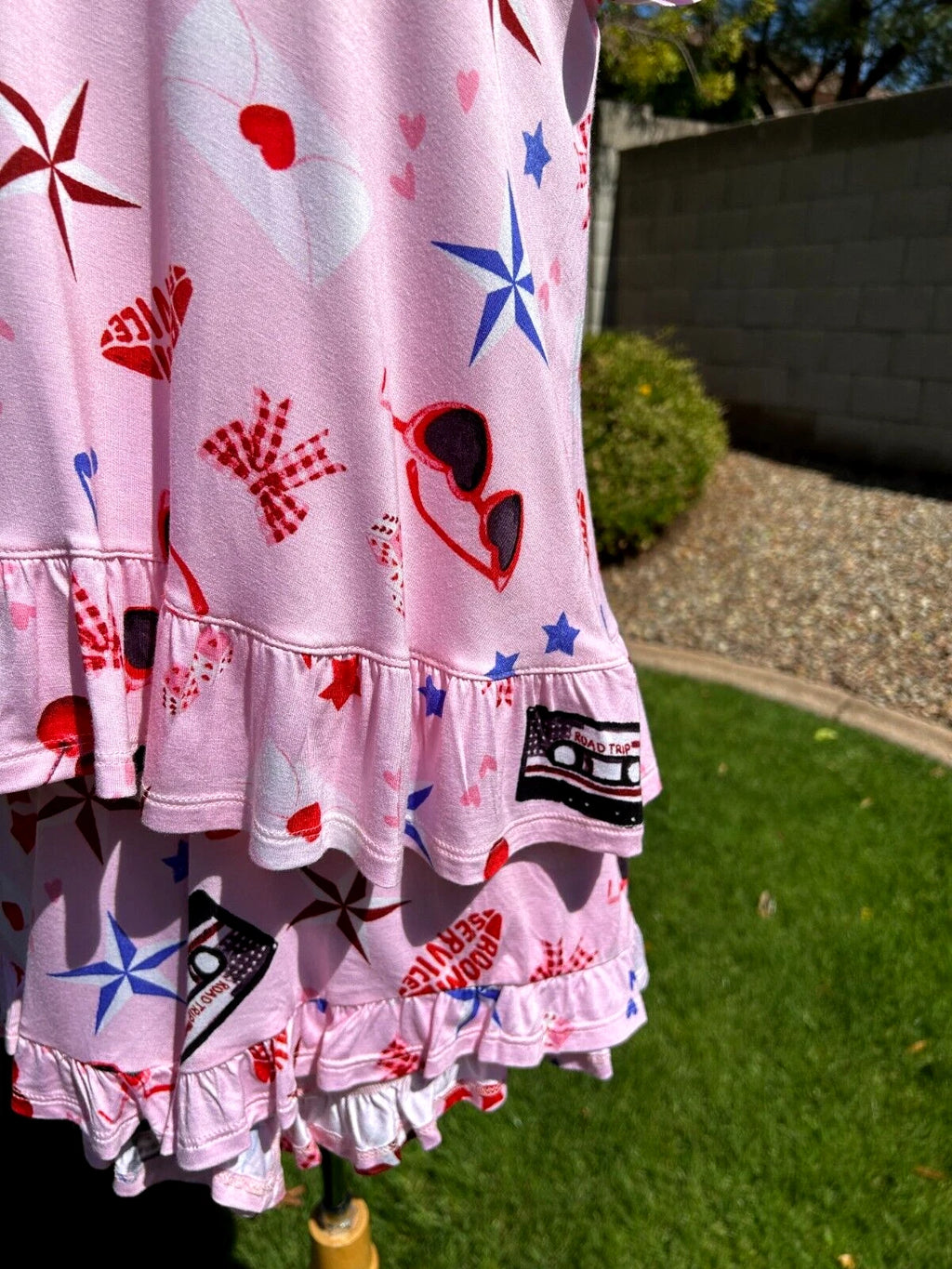 Room Service Short Pajamas 2 Piece Set Women's L Pink "Road Trip" Print $68 NWT