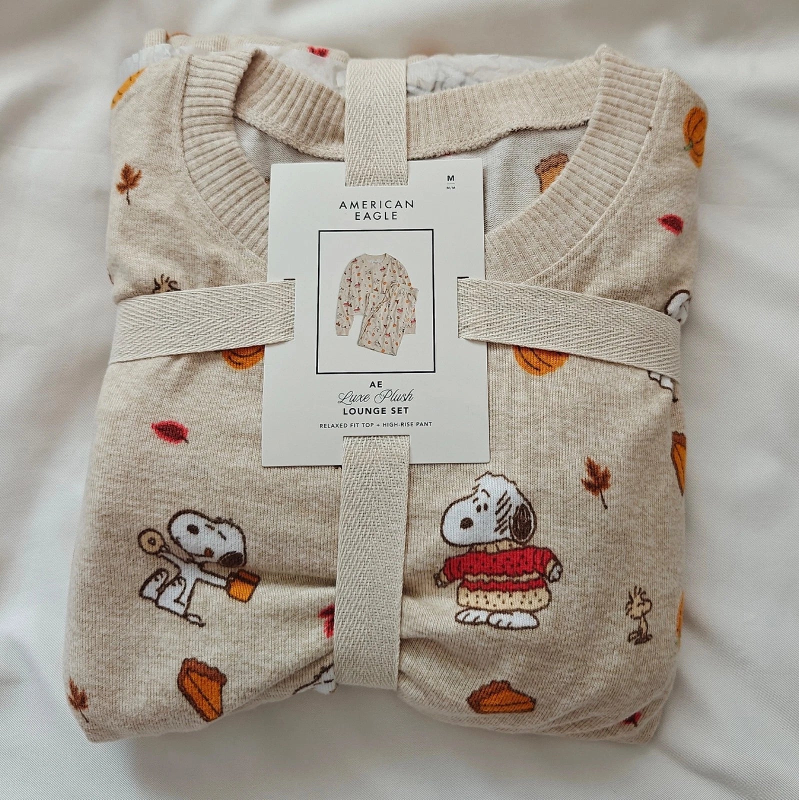 New American Eagle AE x Peanut Snoopy Plush Pajama PJ Set Size M + Socks