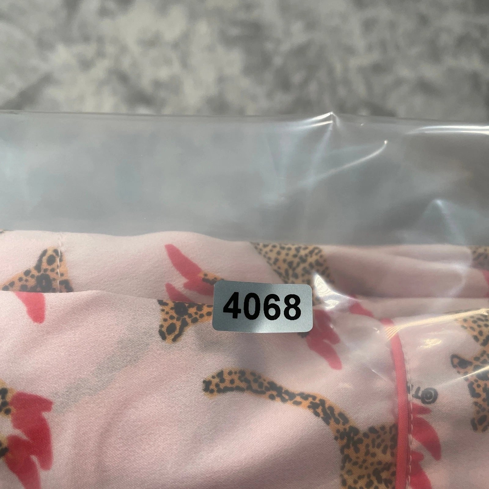 Bouffants Broken Hearts Pajama Set Women Large Pink Cheetah Novelty Sleep Lounge