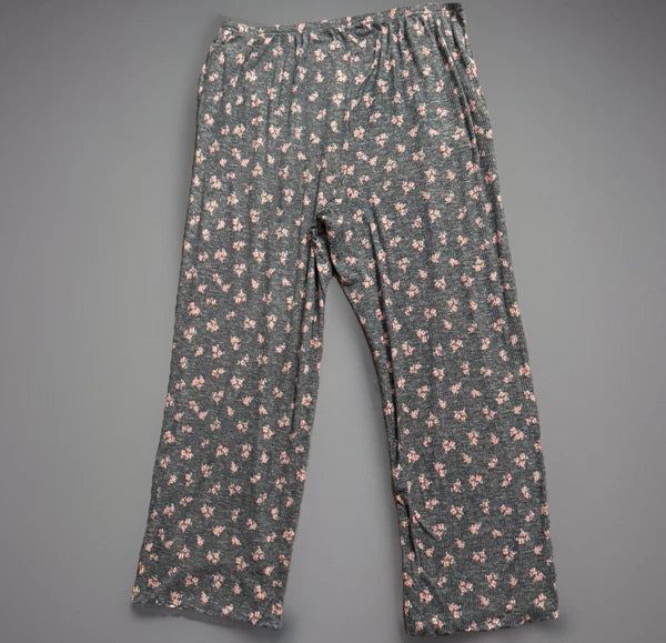 LAURA ASHLEY Pajama Set Womens 1X-Large Gray Pink Floral Short Sleeve Top/Pants